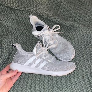 Adidas cloudfoam white shoe